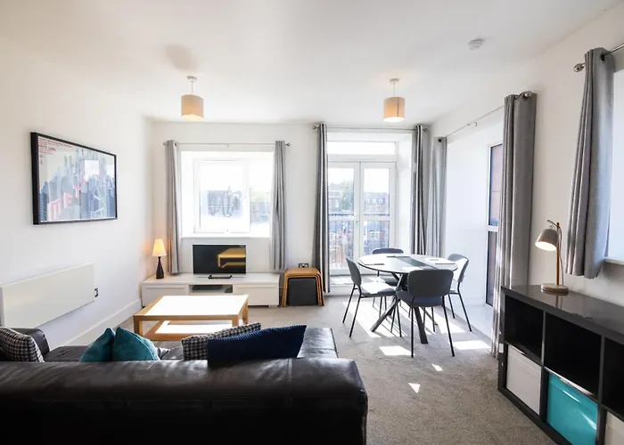 Entire 1 Bed - No. 45 - Free Parking - The Cosy Collection Ltd