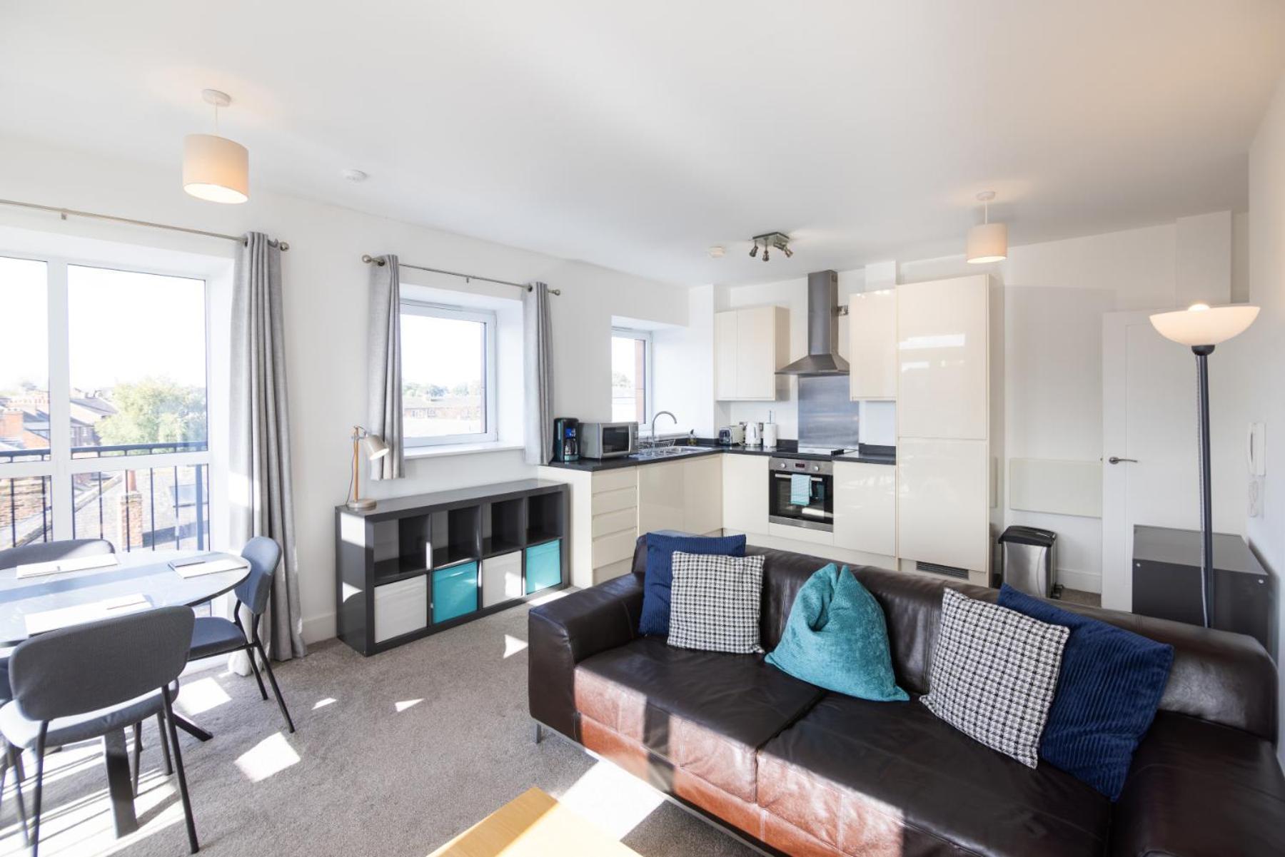 Апартаменты Entire 1 Bed - No. 45 - Free Parking - The Cosy Collection Ltd *
