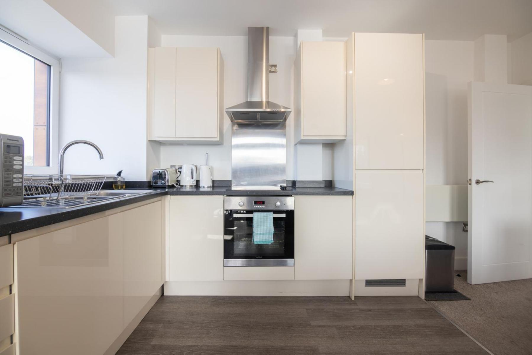 Apartment Entire 1 Bed - No. 45 - Free Parking - The Cosy Collection Ltd *
